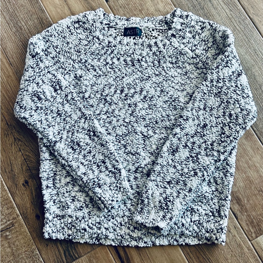 ASTR Women’s Black White Boucle Knit Lace Back Pullover Sweater Top Size…